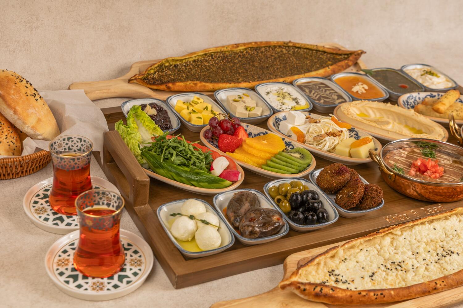 صينية إفطار بلاد الشام (4 أشخاص)